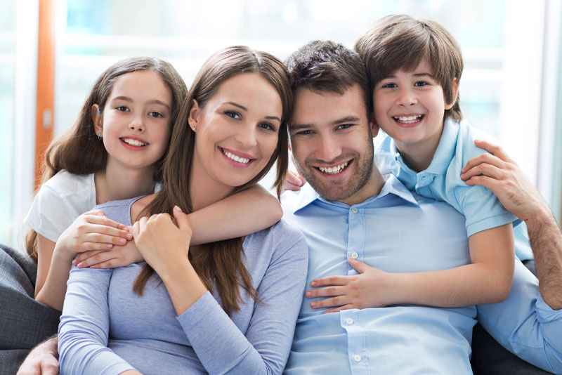 dental-family-smiling